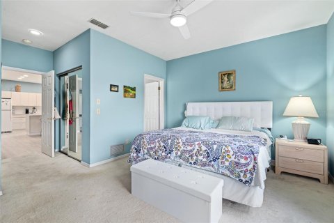 Condo in Ormond Beach, Florida, 2 bedrooms № 2205524 - photo 23