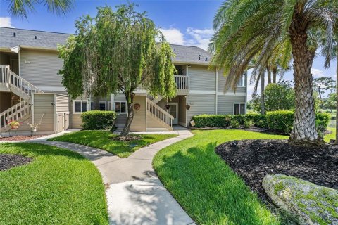 Condo in Ormond Beach, Florida, 2 bedrooms № 2205524 - photo 2