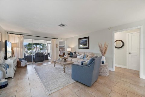 Casa en venta en Punta Gorda, Florida, 2 dormitorios, 161.93 m2 № 1841435 - foto 13