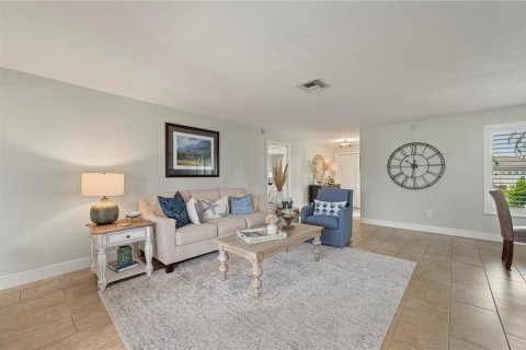 Casa en venta en Punta Gorda, Florida, 2 dormitorios, 161.93 m2 № 1841435 - foto 15