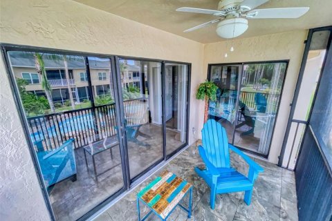 Condo in New Smyrna Beach, Florida, 3 bedrooms  № 1319720 - photo 22