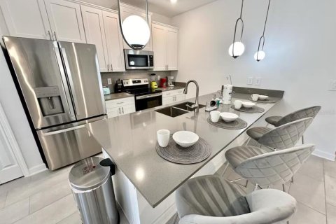 Touwnhouse à vendre à Kissimmee, Floride: 5 chambres, 201.41 m2 № 2207109 - photo 11
