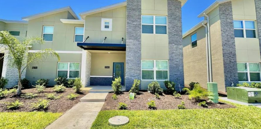 Touwnhouse à Kissimmee, Floride 5 chambres, 201.41 m2 № 2207109