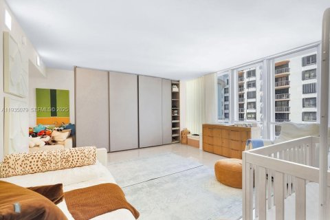 Condominio en venta en Bal Harbour, Florida, 3 dormitorios, 235.97 m2 № 1993461 - foto 19