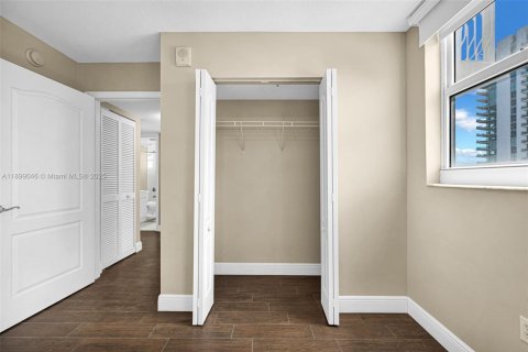 Copropriété à vendre à Miami, Floride: 2 chambres, 102.66 m2 № 1950820 - photo 23