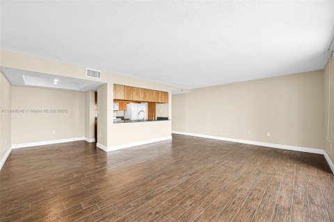 Copropriété à vendre à Miami, Floride: 2 chambres, 102.66 m2 № 1950820 - photo 3