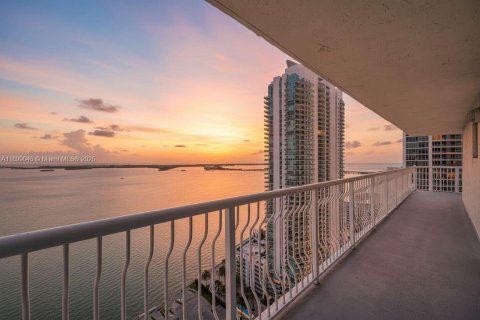Copropriété à vendre à Miami, Floride: 2 chambres, 102.66 m2 № 1950820 - photo 16