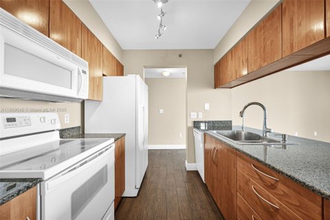 Copropriété à vendre à Miami, Floride: 2 chambres, 102.66 m2 № 1950820 - photo 7