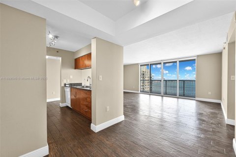 Copropriété à vendre à Miami, Floride: 2 chambres, 102.66 m2 № 1950820 - photo 10