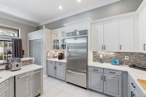 House in Boca Raton, Florida 4 bedrooms, 210.52 sq.m. № 2154612 - photo 14