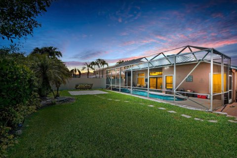 House in Boca Raton, Florida 4 bedrooms, 210.52 sq.m. № 2154612 - photo 3