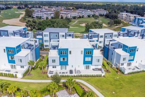 Condominio en venta en Four Corners, Florida, 5 dormitorios, 244.33 m2 № 1424397 - foto 1
