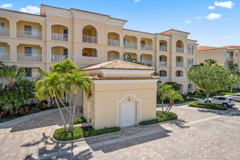 Condo in Fort Pierce, Florida, 2 bedrooms  № 1132885 - photo 1