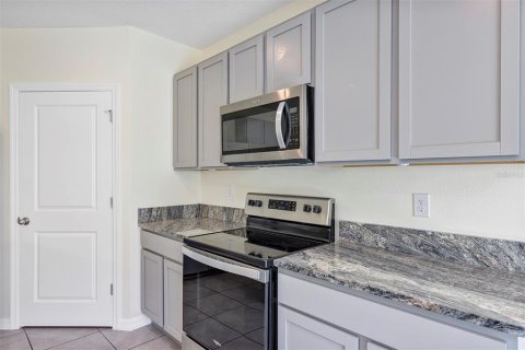 House in Ocala, Florida 5 bedrooms, 247.21 sq.m. № 1587361 - photo 16
