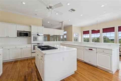 Casa en venta en Brooksville, Florida, 3 dormitorios, 321.72 m2 № 2201048 - foto 11