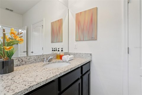 House in Davenport, Florida 7 bedrooms, 337.42 sq.m. № 1774647 - photo 23