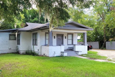 House in DeLand, Florida 2 bedrooms, 120.03 sq.m. № 1905698 - photo 1