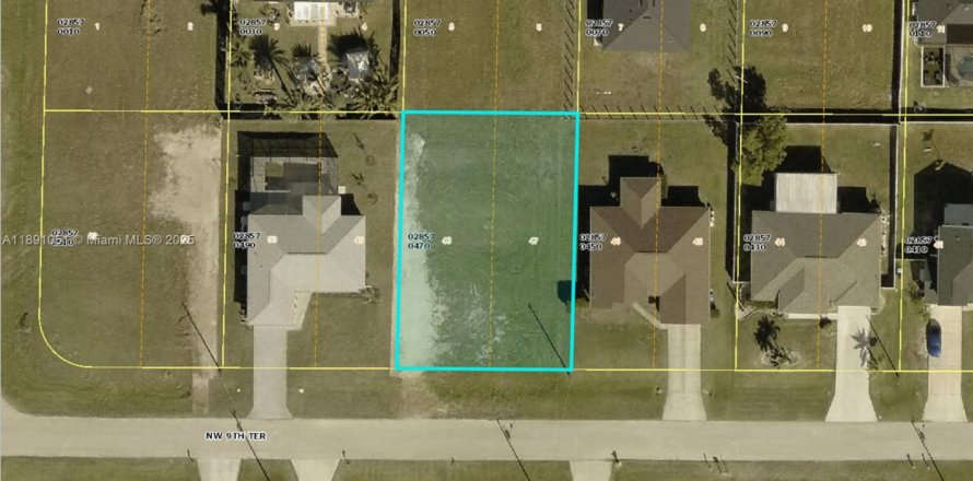 Land in Cape Coral, Florida № 1945011