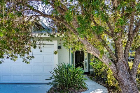 House in Sarasota, Florida 3 bedrooms, 171.78 sq.m. № 1547867 - photo 3