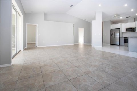 House in Sarasota, Florida 3 bedrooms, 171.78 sq.m. № 1547867 - photo 14