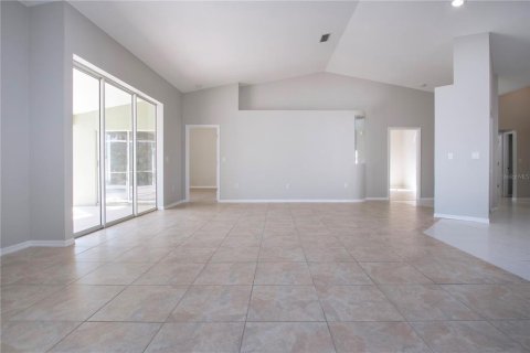 House in Sarasota, Florida 3 bedrooms, 171.78 sq.m. № 1547867 - photo 18