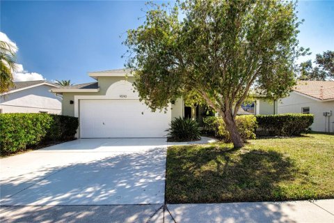 House in Sarasota, Florida 3 bedrooms, 171.78 sq.m. № 1547867 - photo 1