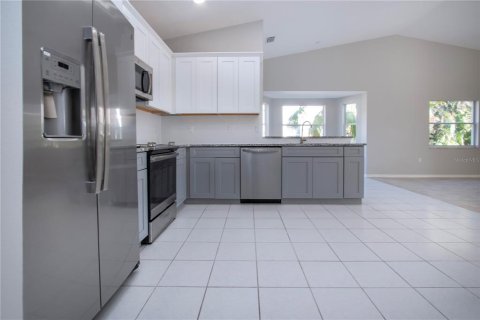 House in Sarasota, Florida 3 bedrooms, 171.78 sq.m. № 1547867 - photo 25