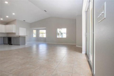 House in Sarasota, Florida 3 bedrooms, 171.78 sq.m. № 1547867 - photo 12