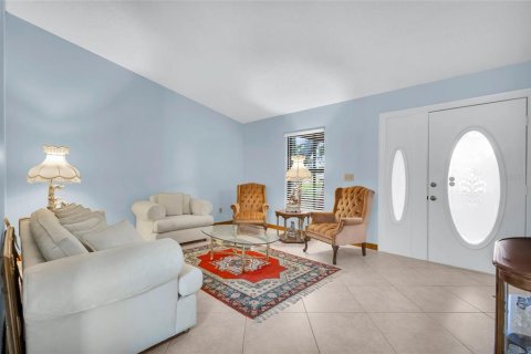 Villa ou maison à vendre à Kissimmee, Floride: 4 chambres, 210.33 m2 № 2306872 - photo 9