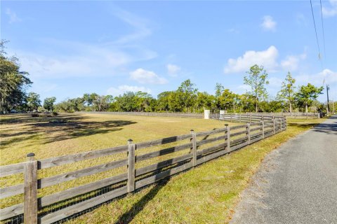 Casa en venta en Pierson, Florida, 7 dormitorios, 342.34 m2 № 2143532 - foto 12