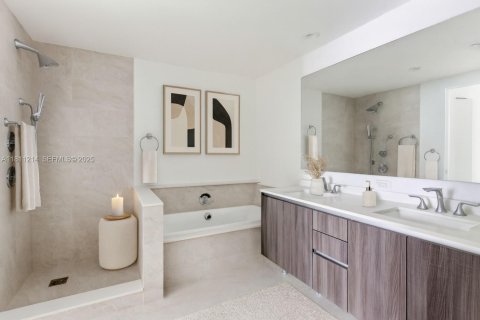 Купить кондоминиум в Майами, Флорида 2 спальни, 95.78м2, № 2186049 - фото 9