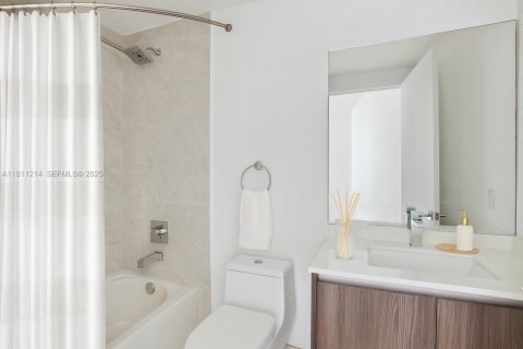 Купить кондоминиум в Майами, Флорида 2 спальни, 95.78м2, № 2186049 - фото 13