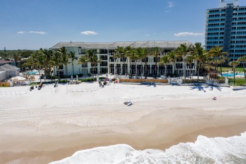 Condo in Vero Beach, Florida, 2 bedrooms  № 2243284 - photo 3