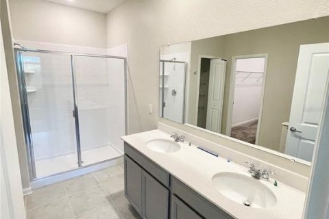 House in Clermont, Florida 3 bedrooms, 174.38 sq.m. № 2239202 - photo 8