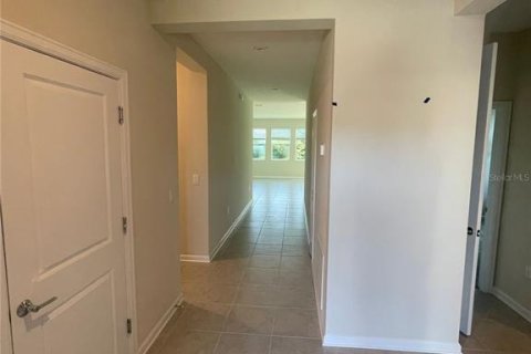 House in Clermont, Florida 3 bedrooms, 174.38 sq.m. № 2239202 - photo 3