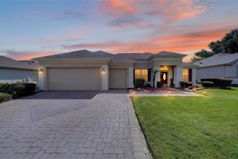 Villa ou maison à Summerfield, Floride 2 chambres, 173.73 m2 № 2356072