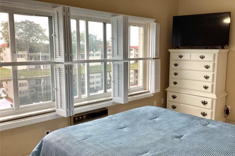 Copropriété à vendre à Pembroke Pines, Floride: 2 chambres, 97.55 m2 № 2153499 - photo 26
