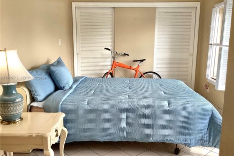 Copropriété à vendre à Pembroke Pines, Floride: 2 chambres, 97.55 m2 № 2153499 - photo 23