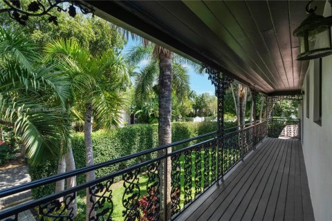 Купить виллу или дом в Майами-Бич, Флорида 4 спальни, 361.02м2, № 1980796 - фото 19