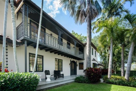 Купить виллу или дом в Майами-Бич, Флорида 4 спальни, 361.02м2, № 1980796 - фото 5