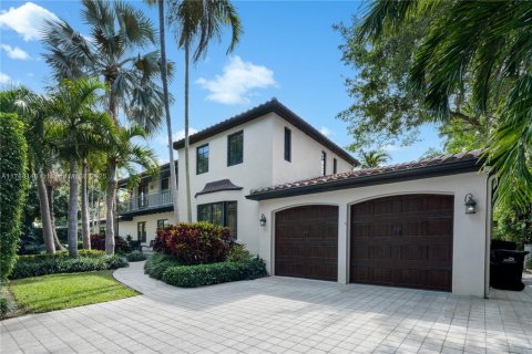 Купить виллу или дом в Майами-Бич, Флорида 4 спальни, 361.02м2, № 1980796 - фото 3