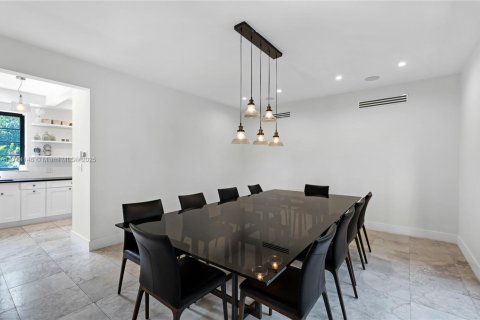 Купить виллу или дом в Майами-Бич, Флорида 4 спальни, 361.02м2, № 1980796 - фото 13