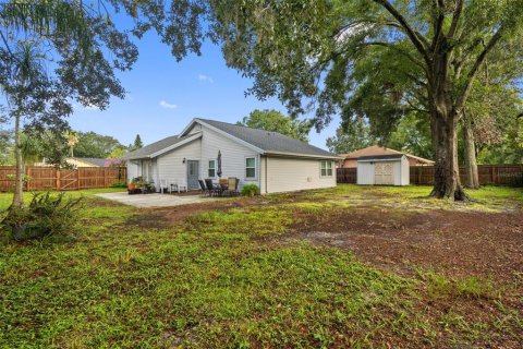 House in Land O' Lakes, Florida 3 bedrooms, 117.52 sq.m. № 1907831 - photo 15