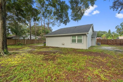House in Land O' Lakes, Florida 3 bedrooms, 117.52 sq.m. № 1907831 - photo 16