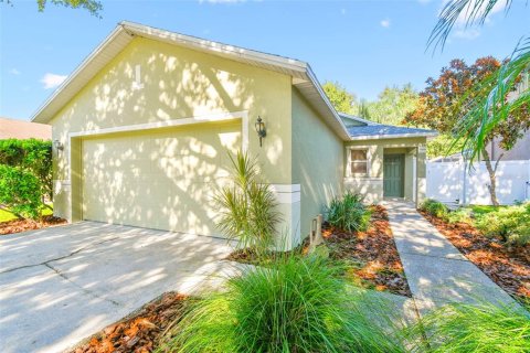 Casa en venta en Wesley Chapel, Florida, 3 dormitorios, 104.98 m2 № 1907316 - foto 1