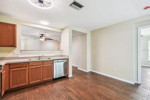 Casa en venta en Wesley Chapel, Florida, 3 dormitorios, 104.98 m2 № 1907316 - foto 3