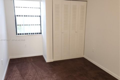 Condo in Miami, Florida, 3 bedrooms  № 2040080 - photo 7