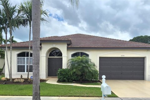Villa ou maison à Pembroke Pines, Floride 3 chambres, 200.11 m2 № 2059353