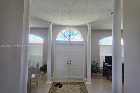 Villa ou maison à vendre à Pembroke Pines, Floride: 3 chambres, 200.11 m2 № 2059353 - photo 6