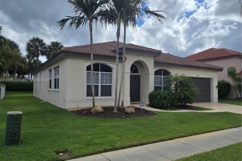 Villa ou maison à vendre à Pembroke Pines, Floride: 3 chambres, 200.11 m2 № 2059353 - photo 3